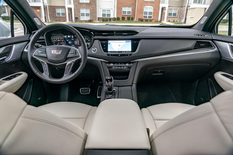 Торпедо Cadillac XT5 Sport 2019 года  (NA) (фото 35 из 42)